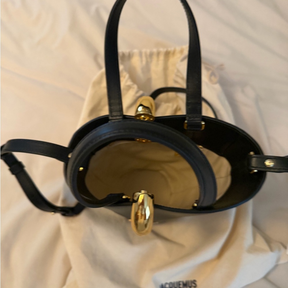 Jacquemus The Small Bambola Black Leather Bucket Bag NBW - Picture 7 of 15